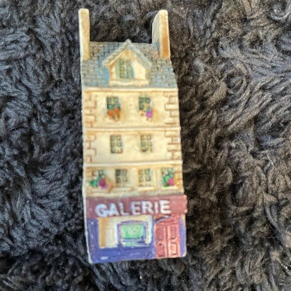 Vintage 4 Misc. Miniature Houses - Picture 5 of 7